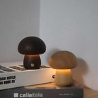 Lámpara LED de Noche de Madera en Forma de Hongo - Recargable y Portátil
