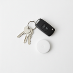 Localizador Bluetooth blanco en llavero con llaves